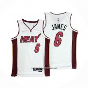 Camiseta Miami Heat LeBron James #6 Association 2021-22 Blanco