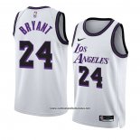 Camiseta Los Angeles Lakers Kobe Bryant #24 Ciudad 2022-23 Blanco