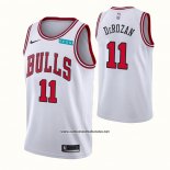 Camiseta Chicago Bulls DeMar DeRozan #11 Association 2021 Blanco