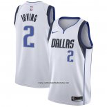 Camiseta Dallas Mavericks Kyrie Irving #2 Association 2022-23 Blanco