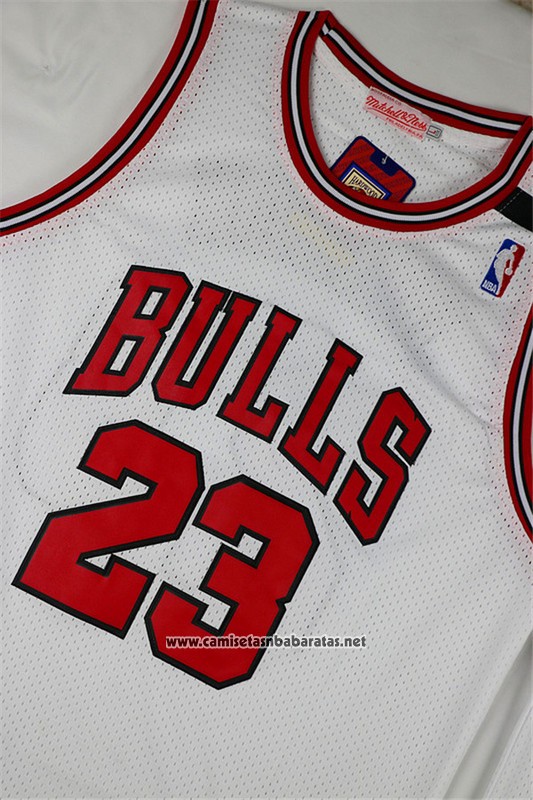 Camiseta Chicago Bulls Michael Jordan #23 Retro 1998 Blanco